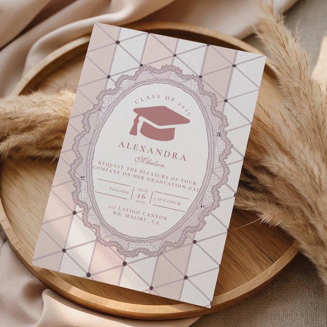 Invitación Feminine Scalloped Graduation (Subido por el creador)