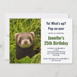 Invitación Ferrete marrón en la hierba