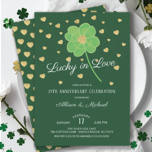 Invitación Fiesta de aniversario Clover afortunado en el amor