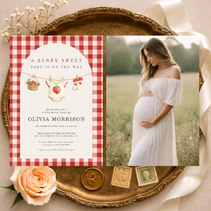 Invitación Fiesta de Baby Shower con Foto de Fresa en la Tend