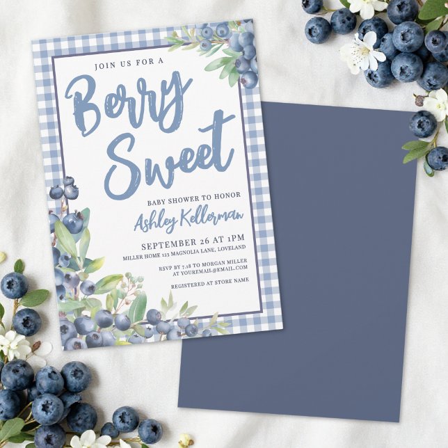 Invitación Fiesta de Bienvenida de Blueberry Gingham Berry Sw (Blueberry Gingham Berry Sweet Baby Shower Invitation)