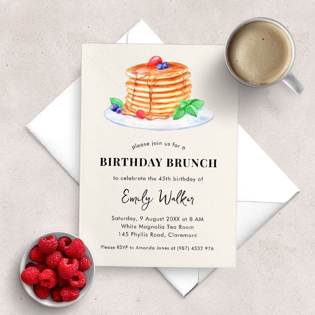 Invitación Fiesta de brunch de cumpleaños de Pancake (birthday brunch party invitation with a watercolor illustration of a stack of pancakes with honey)