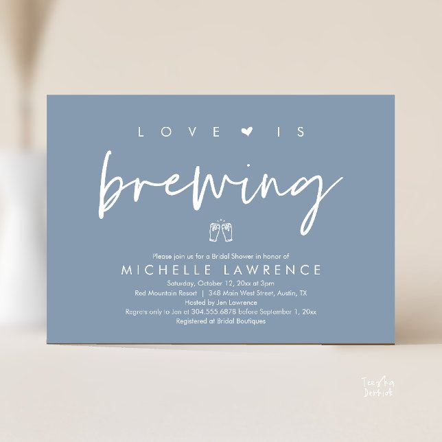 Invitación Fiesta de cerveza ducha de novia, el amor se está  (Beer Party Bridal Shower, Love is brewing Invitation card modern romance dusty blue)