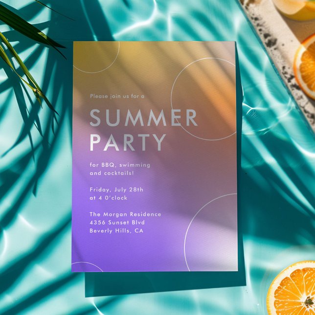 Invitación Fiesta de cócteles de verano simple y moderno (púr (bright, modern and colourful summer party invitation with purple to orange gradient. )
