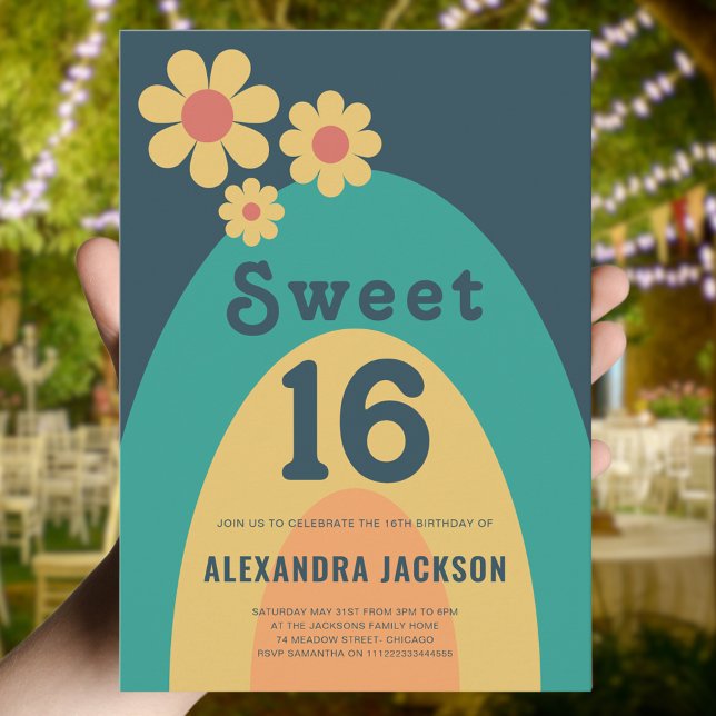 Invitación Fiesta de cumpleaños 16 Retro Sweet (Retro 70s vintage daisy arch groovy 16th birthday party invitation )