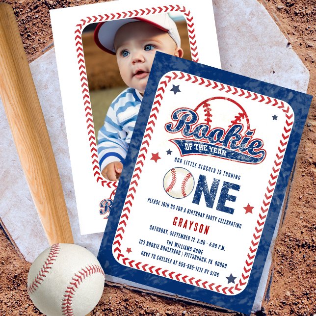 Invitación Fiesta de cumpleaños 1.ᵉʳ Rookie Back Photo de béi (Baseball Rookie of the Year Boy's 1st Birthday Party Photo Invitation)