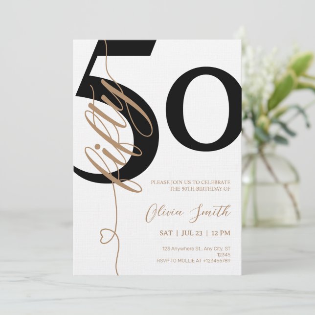 Invitación Fiesta de cumpleaños 50 moderno blanco y dorado (Anverso de pie)