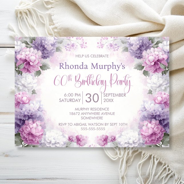 Invitación Fiesta de cumpleaños 60 con flores rosadas y morad (Subido por el creador)