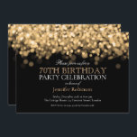 Invitación Fiesta de cumpleaños 70 Glam Gold Lights<br><div class="desc">Elegante diseño de invitación de cumpleaños 70 con sofisticado motivo Gold Lights,  nombre y fecha personalizados y texto adicional. Impresione a su familia y amigos con este diseño moderno y elegante.</div>