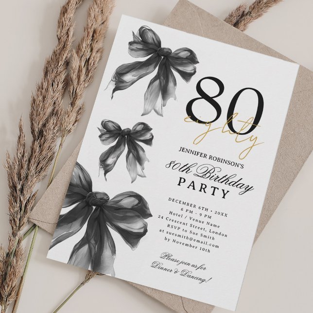 Invitación Fiesta de cumpleaños 80 con lazo Coquette de acuar (Black Watercolor Coquette Bow 80th Birthday Party Invitation)
