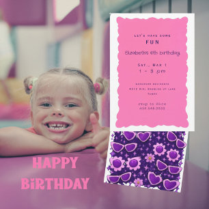 Invitación Fiesta de cumpleaños caprichosa de púrpura y rosa
