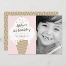 Fiesta de cumpleaños con fotos de niños con crema 