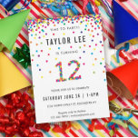 Invitación Fiesta de cumpleaños de 12 años del arcoiris, duod<br><div class="desc">¡Invitaciones a la fiesta de cumpleaños de 12 años del arcoiris! Con los detalles de su fiesta de 12 años o chica y un "12" en confetti,  con divertidos círculos de confeti de color arcoiris rociando desde lo alto de estas lindas invitaciones.</div>