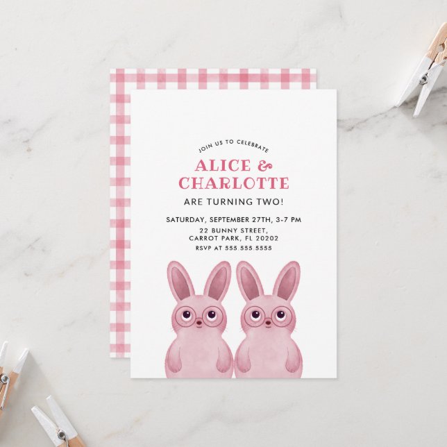 Invitación Fiesta de cumpleaños de conejitos gemelos con gafa (Anverso/Reverso In Situ)