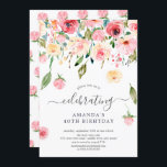 Invitación Fiesta de cumpleaños de los pueblos rosados con fl<br><div class="desc">Hermosa invitación de cumpleaños floral amarilla y rosa con una mezcla de flor rosa para un toque especial.</div>