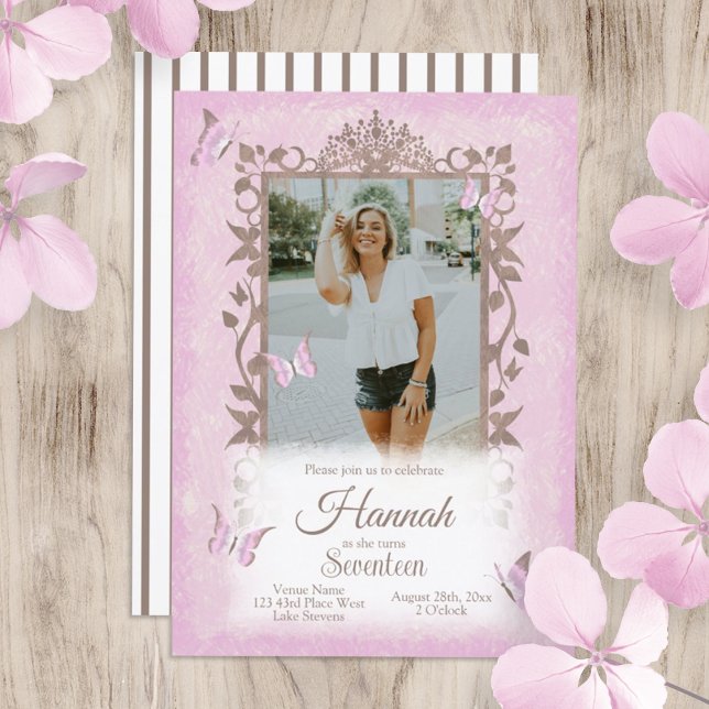 Invitación Fiesta de cumpleaños de mariposas marrones ligeros (light pink, brown butterfly birthday party invitation for girl, teen, young woman with brown stripes)