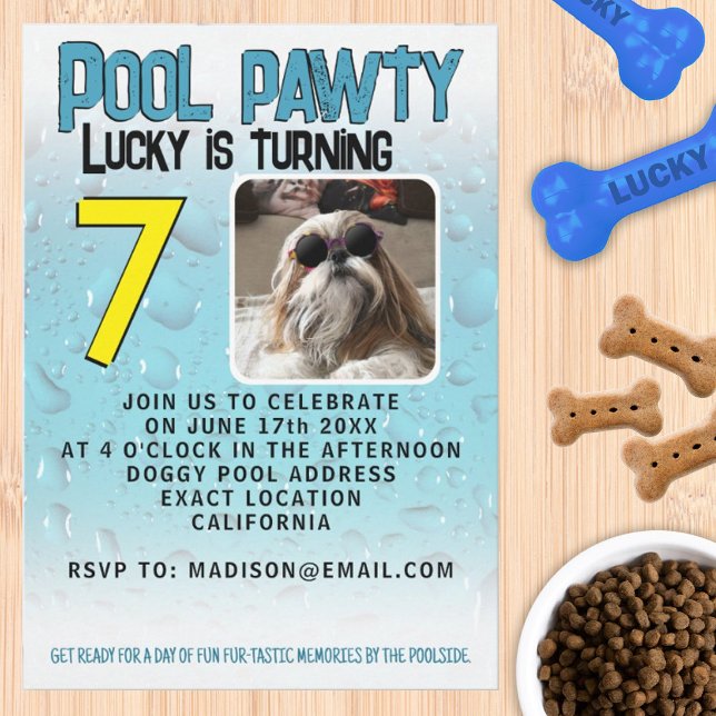 Invitación Fiesta de cumpleaños de perro con foto personaliza (Pool pawty puppy dog custom photo birthday party invitation by Isabella Hippie Lou)