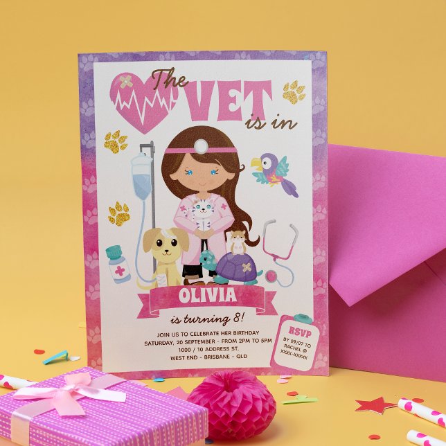 Invitación Fiesta de cumpleaños del Chica del pelo azul de oj (The cat is definitely out of the bag on this on this girl’s vet birthday invitation.)