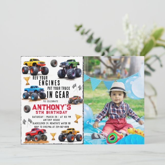 Invitación Fiesta de cumpleaños del equipo Monster Truck con  (Anverso de pie)