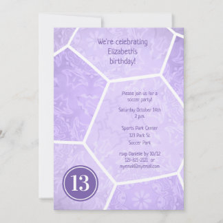 Invitación fiesta de cumpleaños del futbol femenino púrpura p