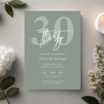 Invitación Fiesta de cumpleaños del minimalista de edad moder<br><div class="desc">Esta minimalista tipografía, invitación a la fiesta de cumpleaños número 30, es perfecta para una fiesta de cumpleaños moderna. El diseño sencillo incluye texto blanco clásico sobre fondo sabio. Personalizable en cualquier color. Mantenga el diseño minimalista y elegante, tal como está, o lo personalice añadiendo sus propios gráficos y obras...</div>