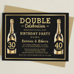 Invitación Fiesta de cumpleaños doble elegante de Champagne d<br><div class="desc">¡Doble celebración significa el doble de diversión! Invite a sus invitados a su fiesta de cumpleaños conjunta con estas fabulosas invitaciones en negro y oro. Con un borde dorado,  dos botellas de champán dorado y una elegante plantilla de cumpleaños que es fácil de personalizar.</div>