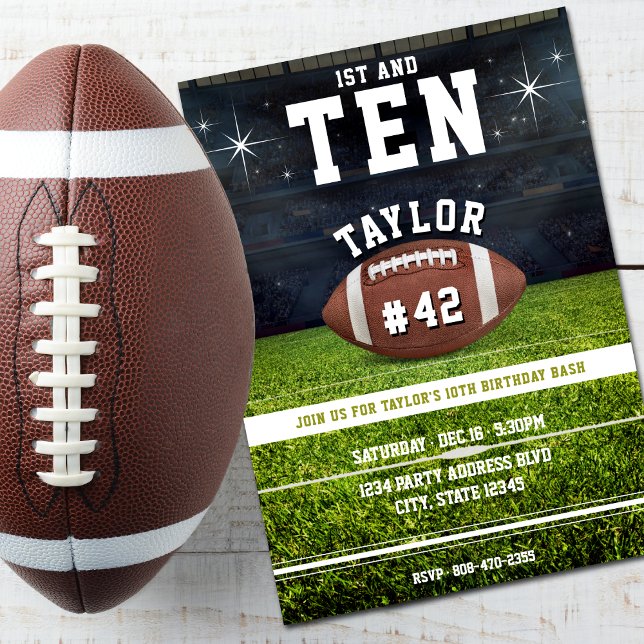 Invitación Fiesta de cumpleaños número 10 del estadio de fútb (American Football Field 10th Birthday Party Invitation)