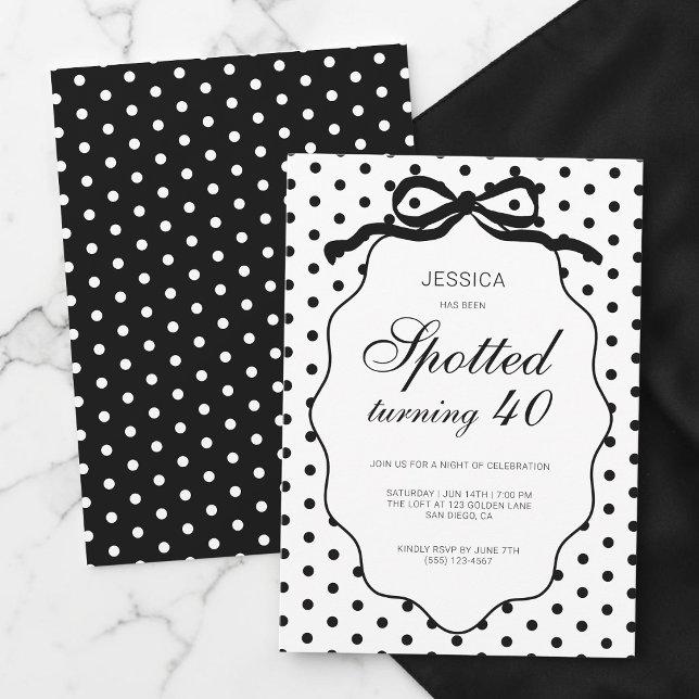 Invitación Fiesta de cumpleaños número 40 con lazo de lunares (Polka Dot Bow Spotted Turning 40th Birthday Party Invitation)