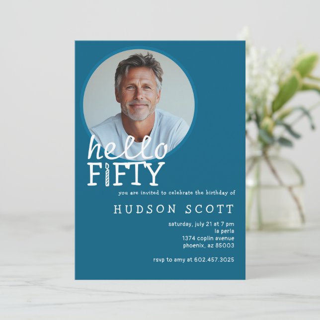 Invitación Fiesta de cumpleaños número 50 Hola 50 Foto Azul m (Anverso de pie)