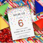 Invitación Fiesta de cumpleaños número 6, sexto cumpleaños<br><div class="desc">¡Invitaciones a la fiesta de sexto cumpleaños del arco iris! Con los detalles del fiesta de su hijo y un "6" en confetti,  con círculos de confetti de colores como el arcoiris divertidos rociando desde la parte superior de estas lindas invitaciones.</div>