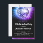 Invitación Fiesta de cumpleaños número 70 de Purple 70th Disc<br><div class="desc">Retroceda en el tiempo a la era de la discoteca con nuestra Invitación Disco Ball de la Fiesta de los 70 Años Purple. Esta invitación vibrante y nostálgica es la manera perfecta de poner el ánimo para su celebración de un hito. En un deslumbrante tono violeta, esta invitación capta la...</div>