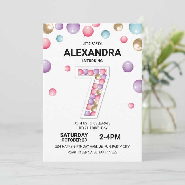 Invitación Fiesta de cumpleaños número 7 arcoiris, Chica de g (Anverso de pie)