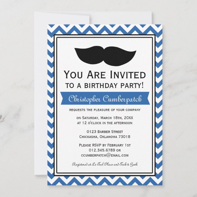 Invitación Fiesta de cumpleaños Royal Blue Mustache Chevron (Anverso)