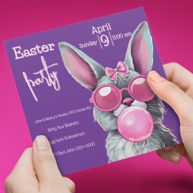 Invitación Fiesta de feriado de conejitos de Pascua con burbu (Bubble gum bunny on Easter Party Invitation that you customize. )