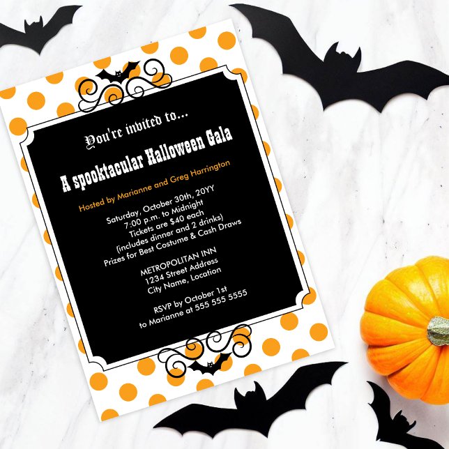 Invitación Fiesta de Gala de Halloween (Celebrate Halloween by hosting a party or gala, and inviting your guests with this black bat invite.)
