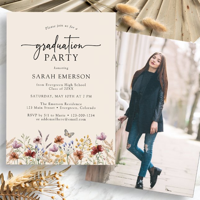 Invitación Fiesta de Graduación Boho con Fotos (Photo Boho Wildfloer Graduation Party Invitation with Butterfly by Painted Paperie
)