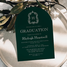 Invitación Fiesta de Graduación con Cresta de Monograma Verde