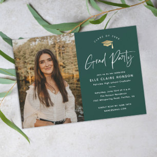 Invitación Fiesta de Graduación con Foto Verde de Letra Simpl