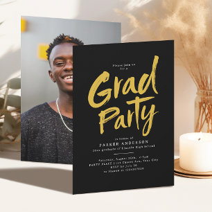 Invitación Fiesta de graduación con letra de pincel moderna s
