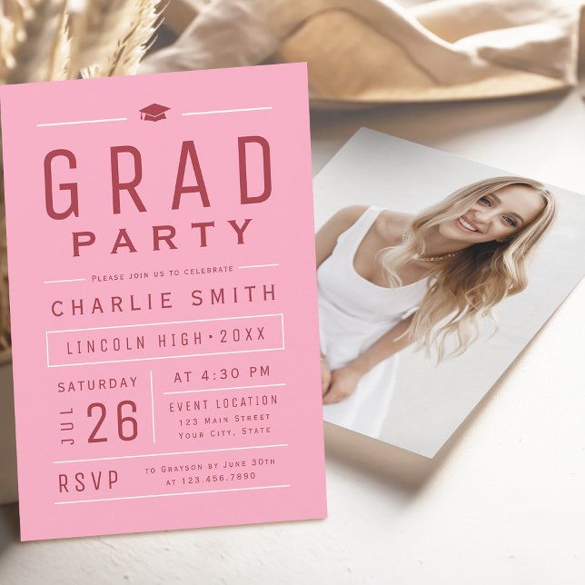 Invitación Fiesta de Graduación con Tipografía Moderna Simple (Pink Red Modern Simple Typography Graduation Party Invitation)