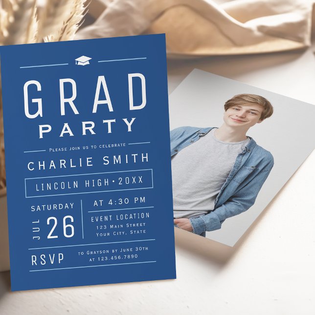 Invitación Fiesta de Graduación con Tipografía Simple Moderna (Blue Modern Simple Typography Graduation Party Invitation)