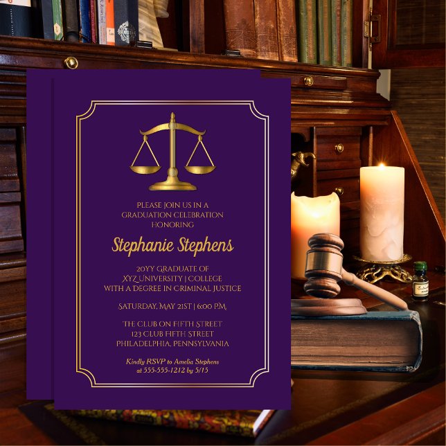 Invitación Fiesta de graduación de abogado elegante púrpura y (Elegant Purple and Gold Tone Law Attorney Lawyer Graduation Announcement | Party Invitation)