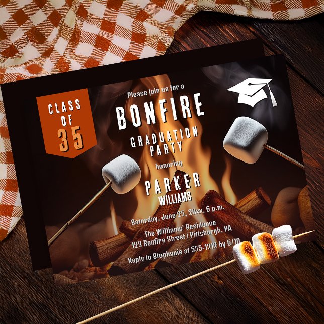 Invitación Fiesta de Graduación de Rasal con Marismas de Fueg (Bonfire Marshmallow Roast High School | College Graduation Party Invitation - Print | Digi)