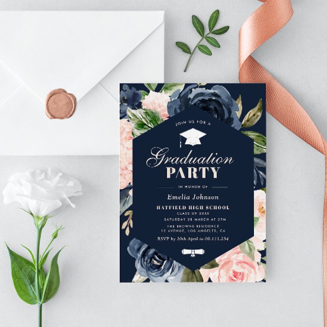 Invitación fiesta de graduación floral azul marino y rosa (Subido por el creador)