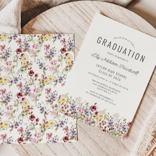 Invitación Fiesta de graduación marfil con patrón de flores s