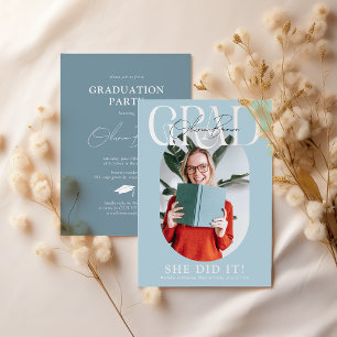 Invitación Fiesta de graduación moderna con foto ovalada y fi