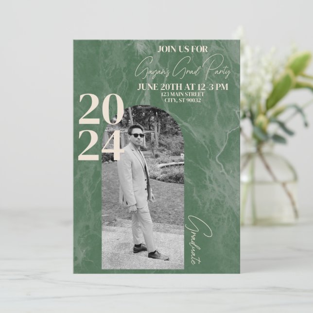 Invitación Fiesta de Graduados Verde y Moderno (Anverso de pie)