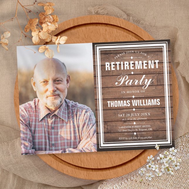 Invitación Fiesta de Jubilación Madera Rústica de Granero Fot (Retirement Party Rustic Barn Wood Photo Invitation)