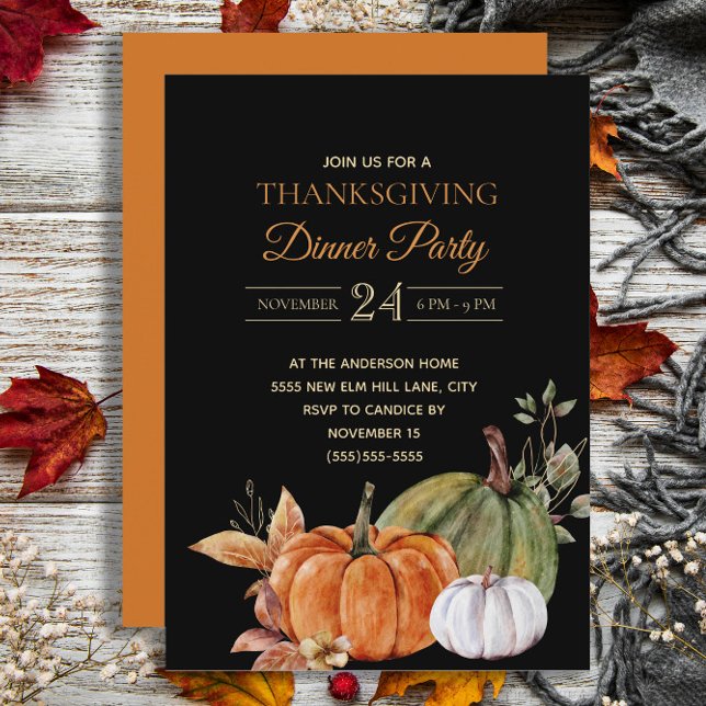 Invitación Fiesta de la cena de Acción de Gracias negro de la (Elegant Thanksgiving Dinner invitation with orange and white pumpkins on black)