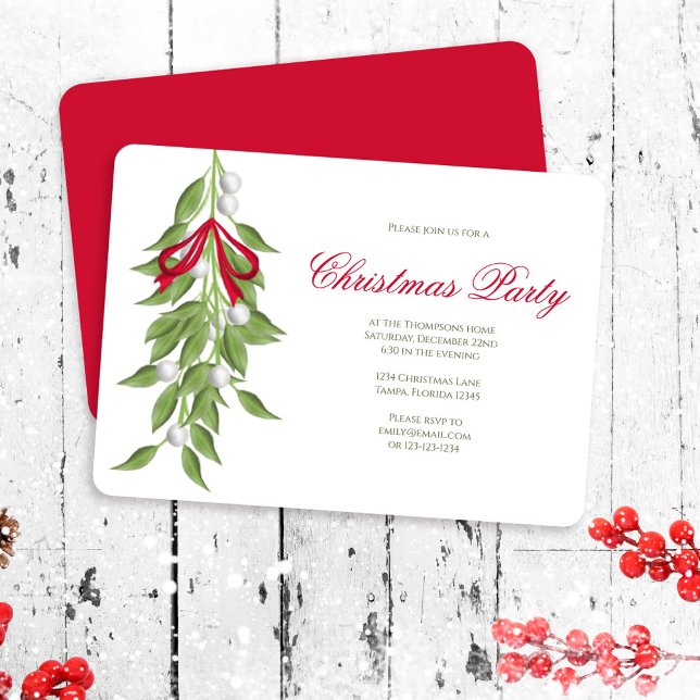 Invitación Fiesta de Navidad personalizada con vegetación de  (Christmas party mistletoe invitation. Classic festive party style.)
